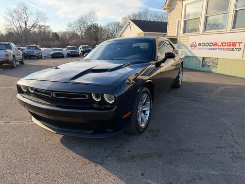 2016 Dodge Challenger SXT