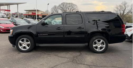 Black 2013 Chevrolet Suburban 1500 LT