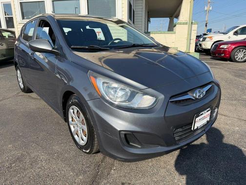 2012 Hyundai Accent GS