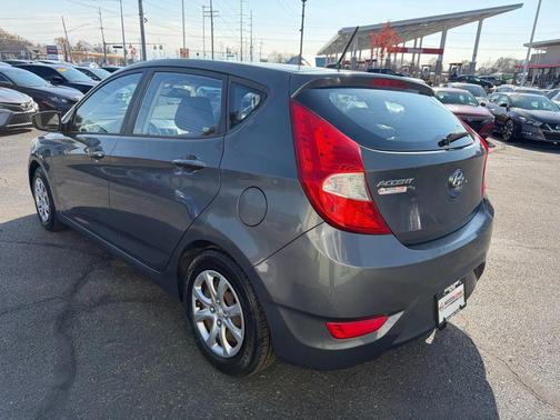 2012 Hyundai Accent GS