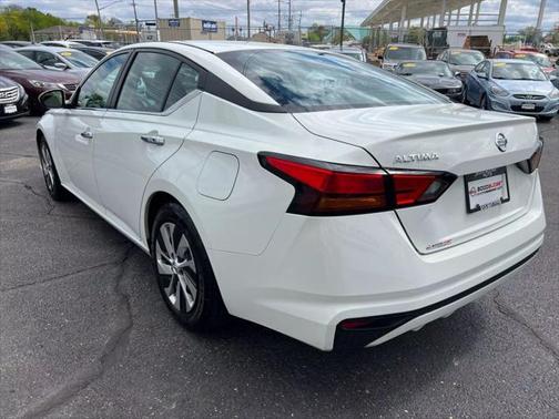 2022 Nissan Altima S FWD