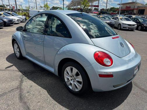 Silver Blue 2009 Volkswagen New Beetle S