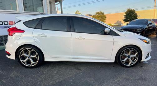2018 Ford Focus ST 