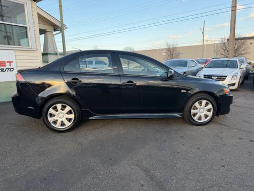 2013 Mitsubishi Lancer SE