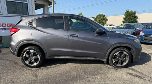 Gray 2018 Honda HR-V EX