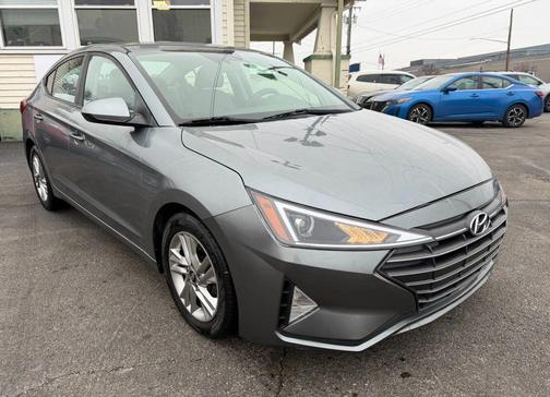 2019 Hyundai ELANTRA SEL