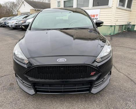 2017 Ford Focus ST 