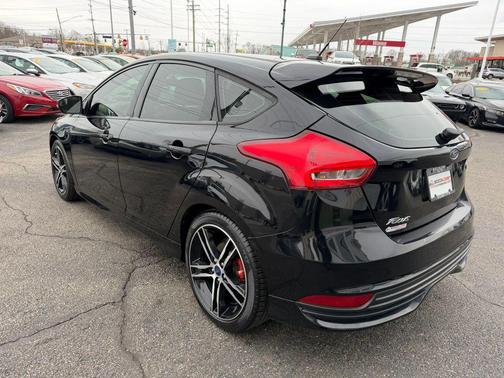 2017 Ford Focus ST 