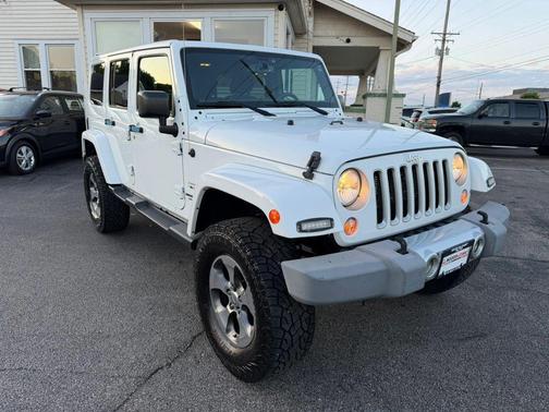 White 2017 Jeep Wrangler Unlimited Sahara