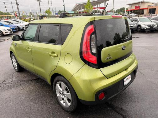 Green 2018 Kia Soul Base