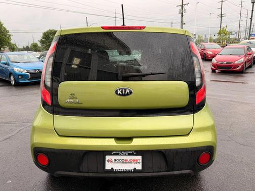 Green 2018 Kia Soul Base