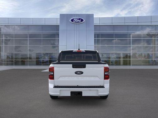 Oxford White 2025 Ford Maverick Lobo High