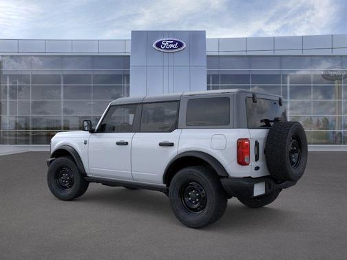 Oxford White 2026 Ford Bronco Big Bend