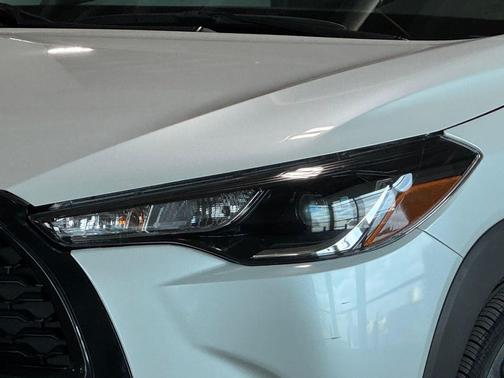 Wind Chill Pearl 2023 Toyota Corolla Cross L