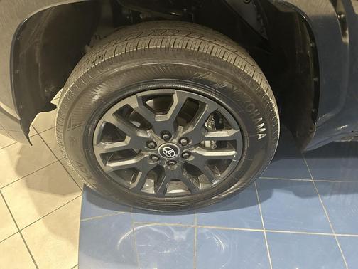 2025 Toyota Tundra Hybrid Platinum