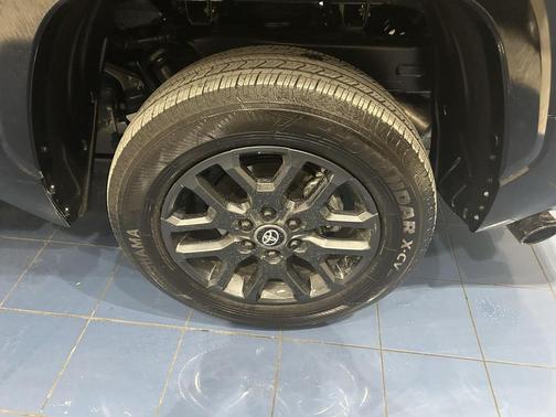 2025 Toyota Tundra Hybrid Platinum