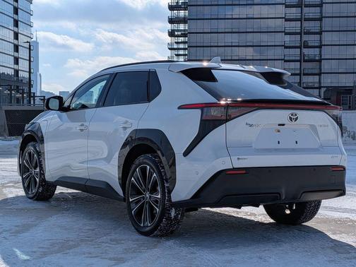 2024 Toyota bZ4X Limited