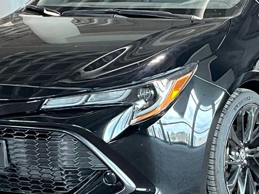 Midnight Black Metallic 2022 Toyota Corolla SE