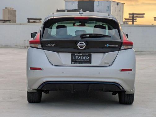 2021 Nissan Leaf SL PLUS 62 kWh