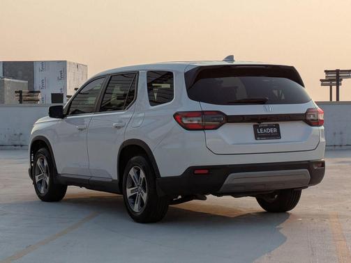 2023 Honda Pilot 2WD EX-L 8 Passenger