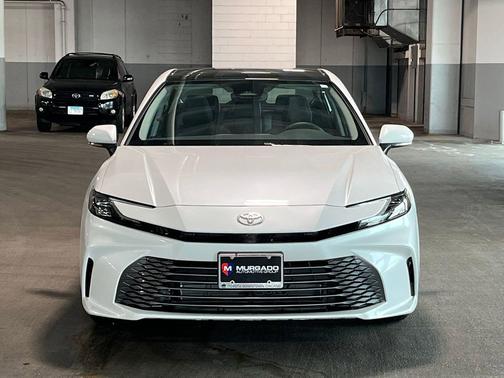 Wind Chill Pearl 2026 Toyota Camry XLE