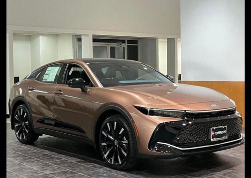 Bronze Age 2026 Toyota Crown Platinum