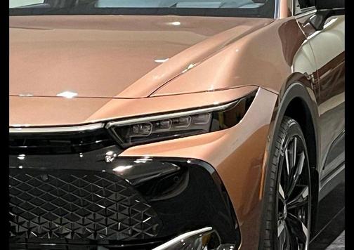 Bronze Age 2026 Toyota Crown Platinum