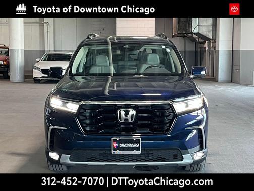 Obsidian Blue Pearl 2024 Honda Pilot Touring 8-Passenger