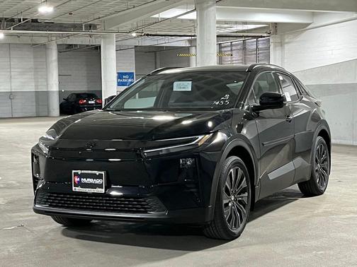 Midnight Black Metallic 2026 Toyota C-HR XSE