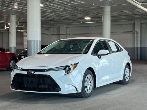 Super White 2020 Toyota Corolla L