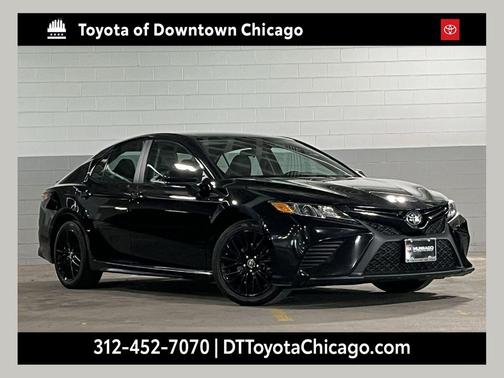 Midnight Black Metallic 2019 Toyota Camry SE