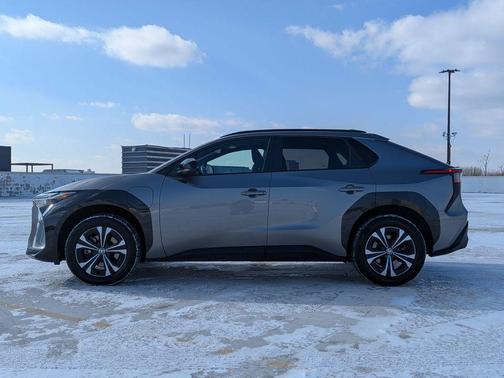 2024 Toyota bZ4X XLE