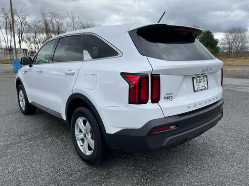 2022 Kia Sorento LX
