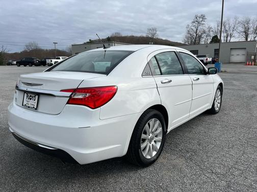2013 Chrysler 200 Limited