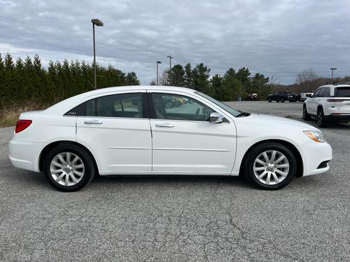 2013 Chrysler 200 Limited