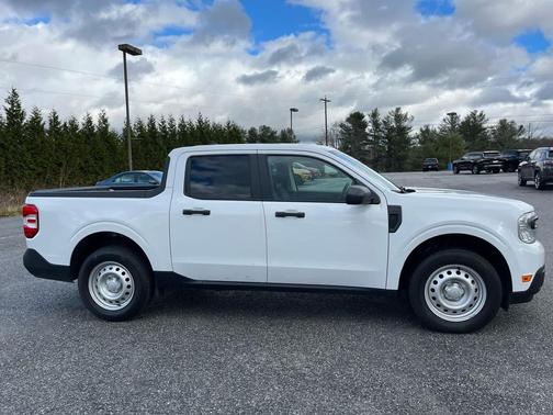 2024 Ford Maverick XL