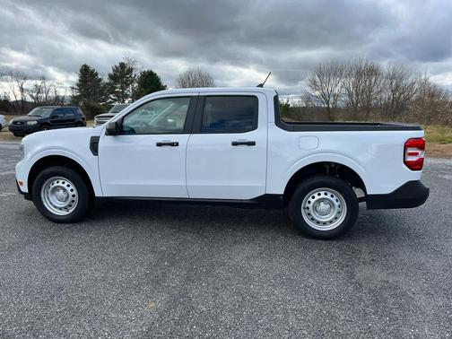 2024 Ford Maverick XL