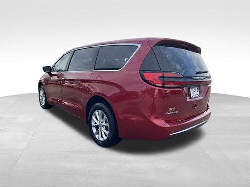 2025 Chrysler Pacifica L