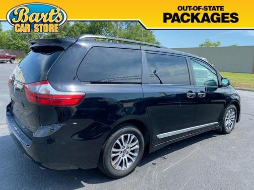 2020 Toyota Sienna XLE