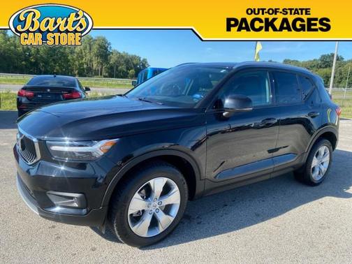 2022 Volvo XC40 T4 Momentum