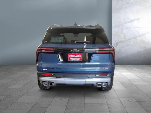 Lakeshore Blue Metallic 2026 Chevrolet Traverse AWD Z71