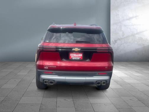 2024 Chevrolet Traverse LT