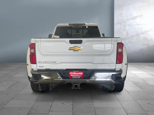 Summit White 2022 Chevrolet Silverado 3500 LTZ
