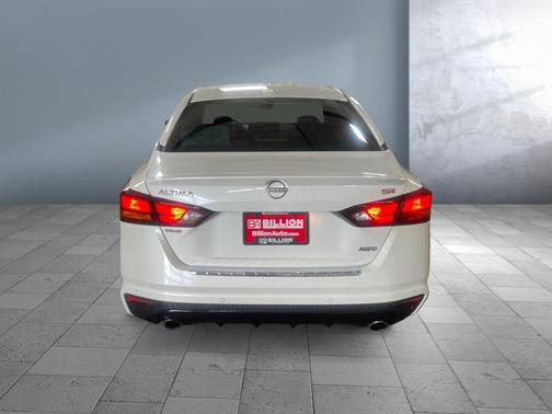 2023 Nissan Altima SR Intelligent AWD