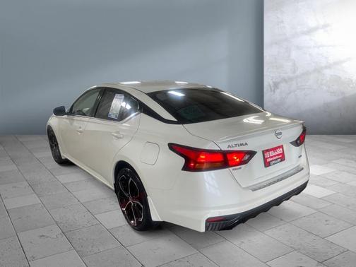2023 Nissan Altima SR Intelligent AWD