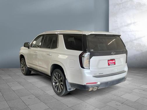 Iridescent Pearl Tricoat 2025 Chevrolet Tahoe 4WD High Country
