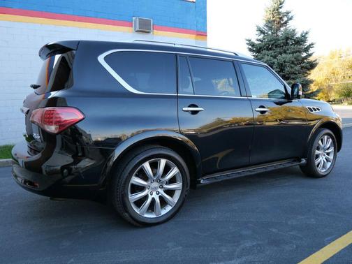 2011 INFINITI QX56 Base
