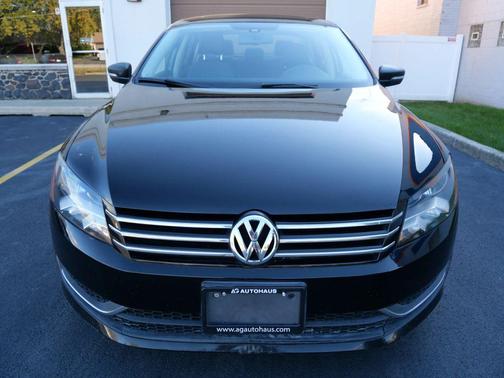 2013 Volkswagen Passat 2.0 TDI SE w/ Sunroof