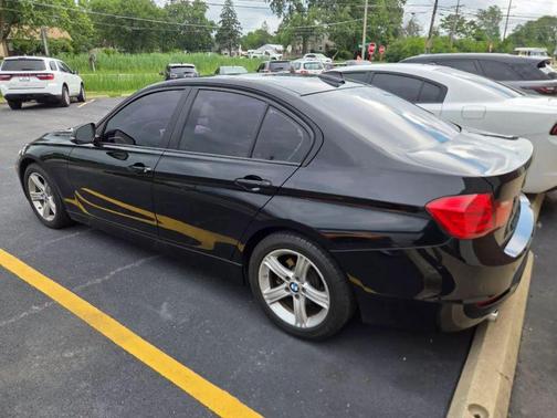Black 2015 BMW 320 i