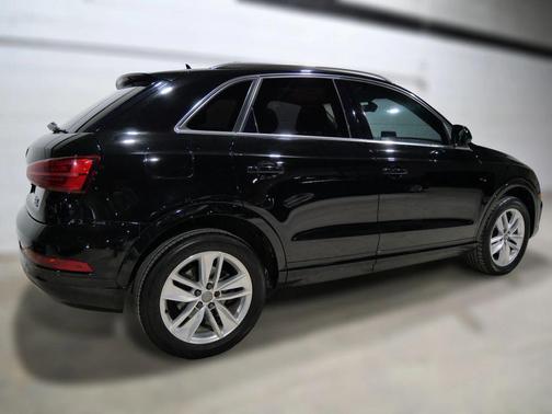 2017 Audi Q3 2.0T Premium Plus